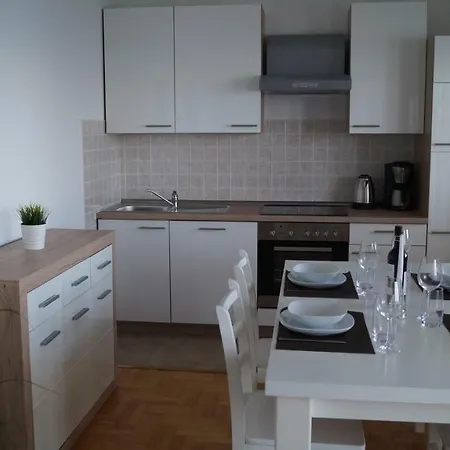 Schoenes Direkt Am Casa de Férias Stomorska